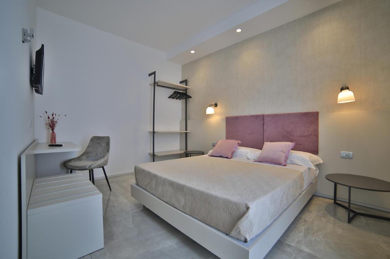 Calaluna Rooms Порто-Чезарео Екстер'єр фото