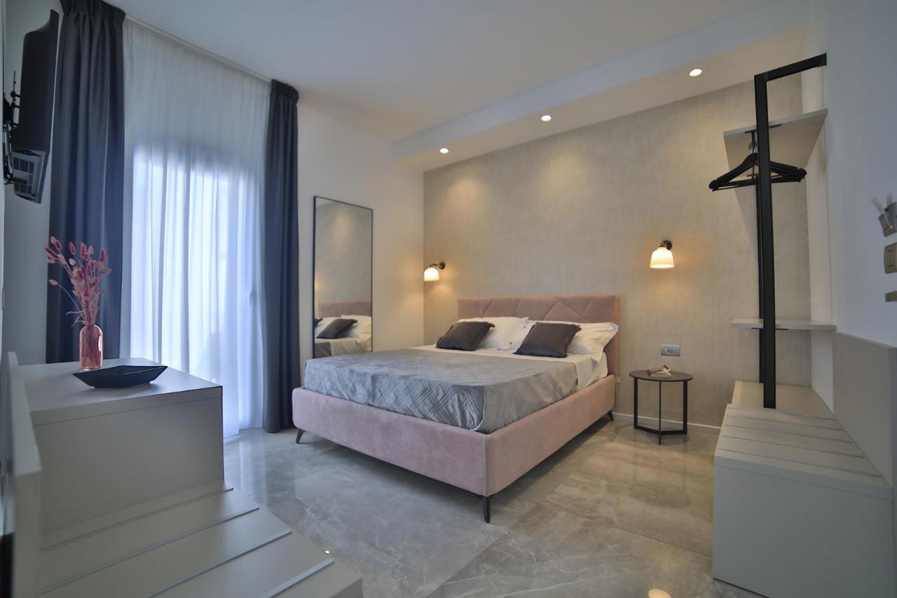 Calaluna Rooms Порто-Чезарео Екстер'єр фото